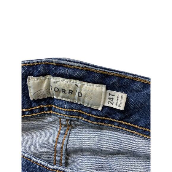 Torrid Jeans Womens Plus Size 24T Tall Whiskers Stretch Medium Wash Denim - Picture 10 of 11